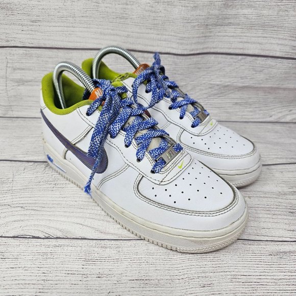 Nike Air Force 1 LV8 GS Withe Sneakers Leather DQ7767‎ 100 Size 5.5 youth - Picture 1 of 11